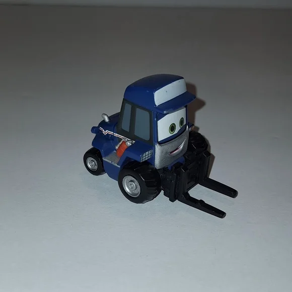 Disney Pixar Fire And Rescue Maru - Picture 2 of 9